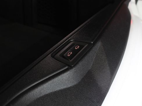 Used 2023 BMW X7 xDrive40i w/ Premium Package AWD/4WD image 91