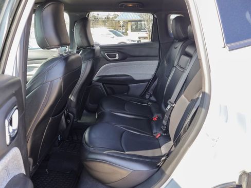 Used 2024 Jeep Compass Sport image 9