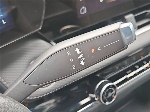Certified 2025 Chevrolet Equinox LT FWD image 18