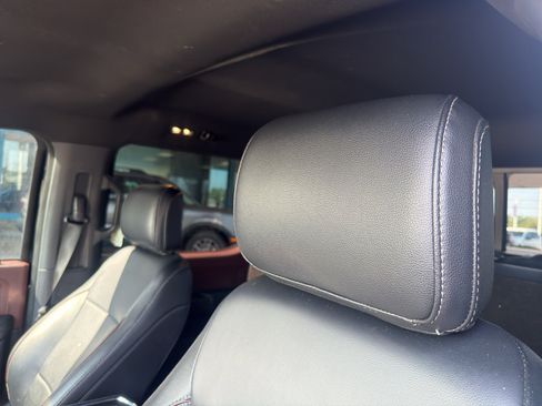 Used 2023 Ford F150 Lariat AWD/4WD image 4