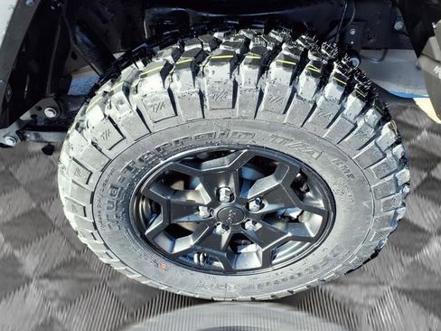 Used 2022 Jeep Gladiator Willys image 20