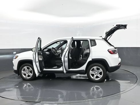 Used 2023 Jeep Compass Sport AWD/4WD image 30