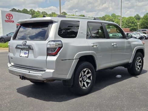 Used 2018 Toyota 4Runner TRD Off-Road Premium AWD/4WD image 6