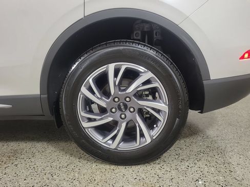 Used 2024 Lincoln Corsair FWD image 8