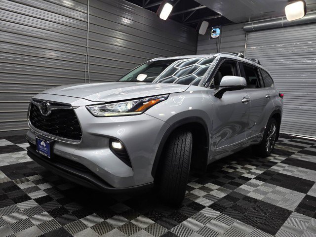 Used 2021 Toyota Highlander Limited AWD/4WD image 45