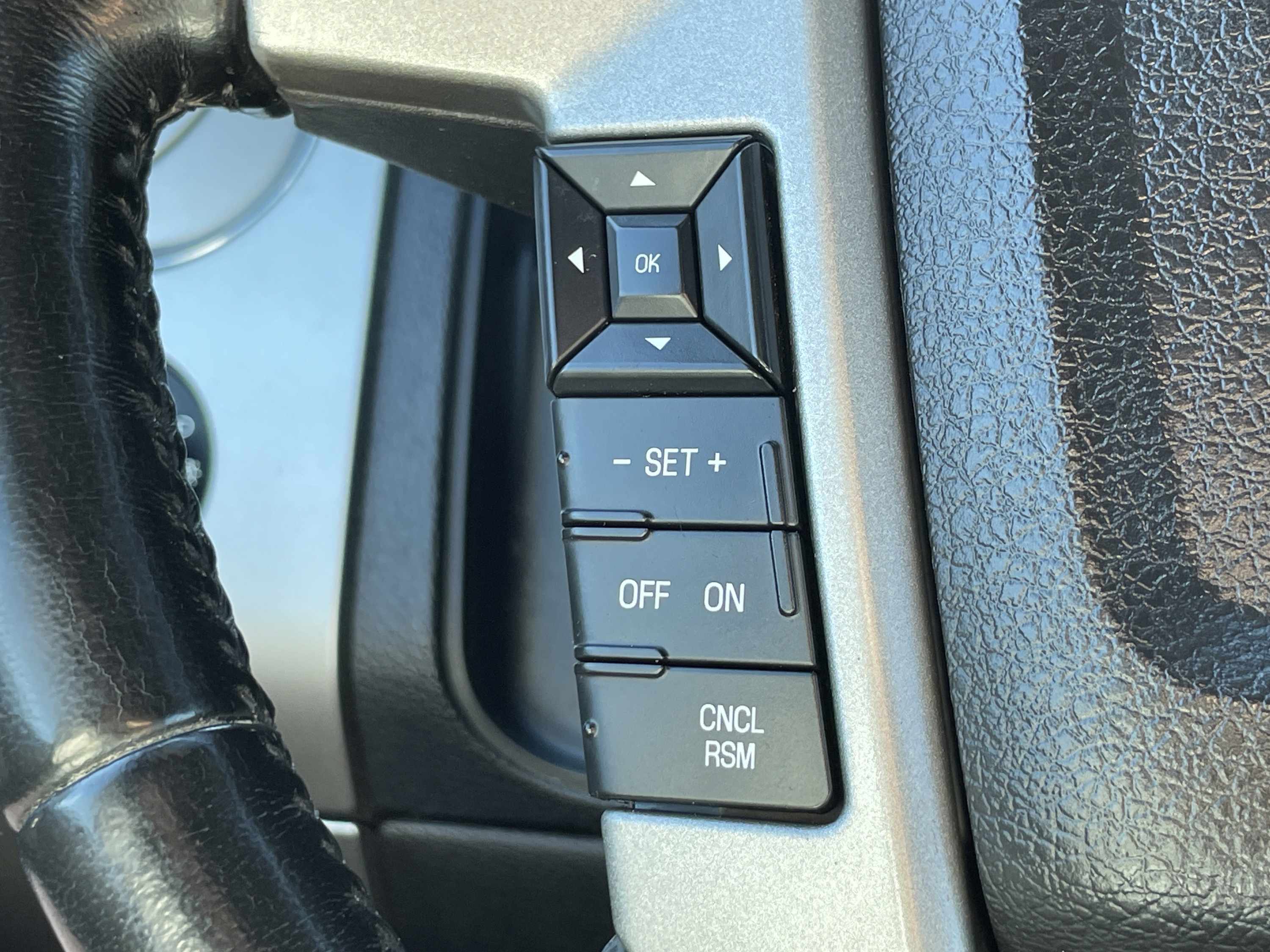 Used 2017 Ford Expedition Limited AWD/4WD image 15