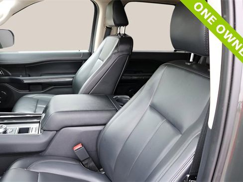 Used 2023 Ford Expedition XLT image 11