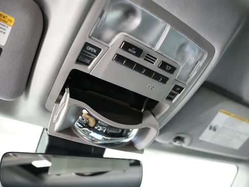 Used 2018 Toyota Highlander XLE image 53