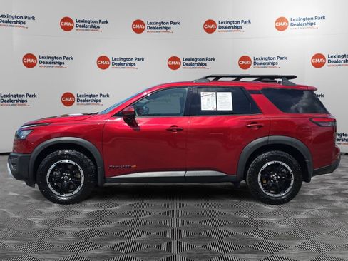 Used 2024 Nissan Pathfinder Rock Creek AWD/4WD image 4