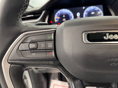 New 2025 Jeep Grand Cherokee L Altitude image 31