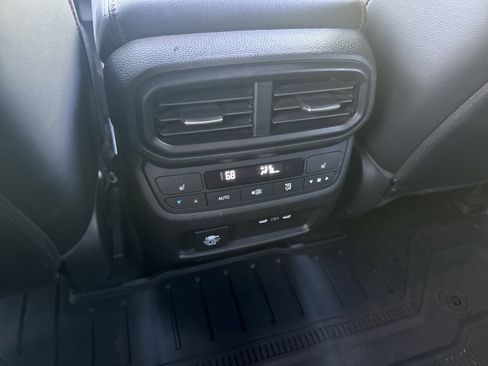 Used 2025 Honda Pilot Black Edition image 20