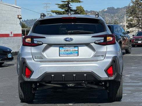 Used 2026 Subaru Crosstrek 2.5i Premium AWD/4WD image 6