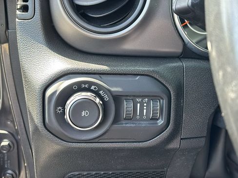 Used 2022 Jeep Wrangler Unlimited Sport AWD/4WD image 15