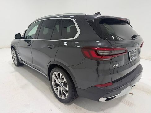 Used 2022 BMW X5 xDrive45e image 4