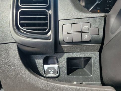 Used 2025 RAM ProMaster 2500 w/ Convenience Group image 20