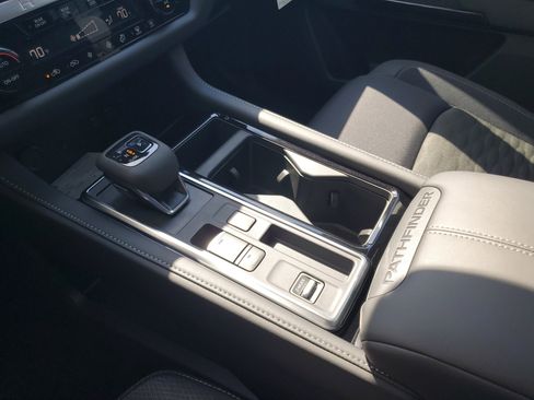 New 2026 Nissan Pathfinder SV FWD image 10