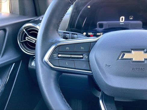 Used 2025 Chevrolet Equinox LT w/ Convenience Package II image 23