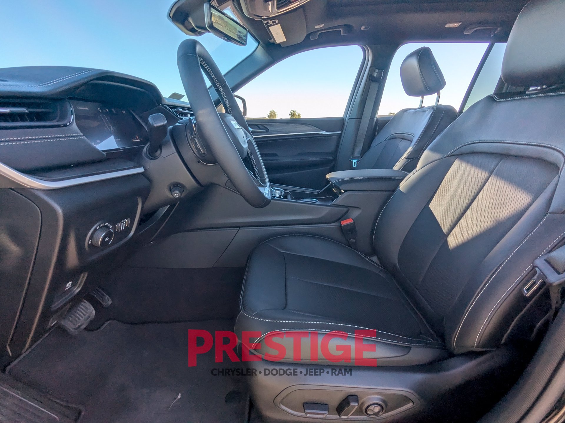 New 2026 Jeep Grand Cherokee Limited AWD/4WD image 24