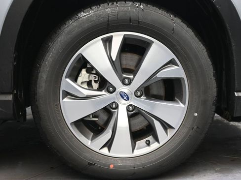 Certified 2024 Subaru Ascent Premium w/ Convenience Package image 10