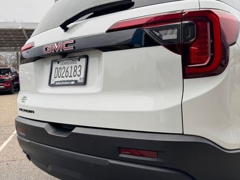 Used 2022 GMC Acadia SLE w/ Driver Convenience Package image 7