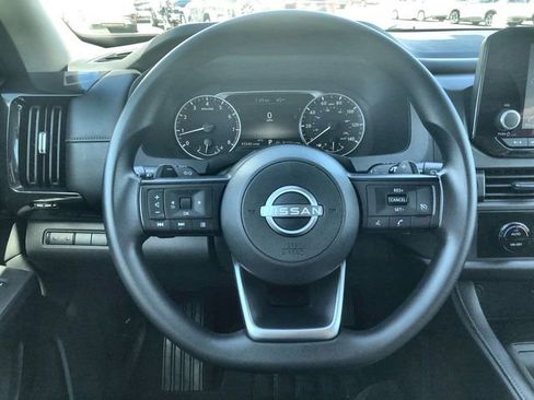 Used 2024 Nissan Pathfinder S AWD/4WD image 14