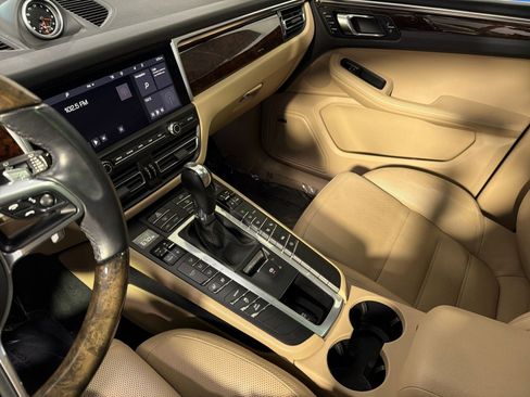 Used 2021 Porsche Macan AWD/4WD image 44