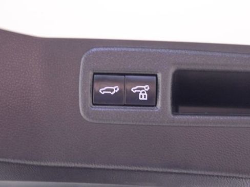 Used 2021 Toyota Venza LE image 22