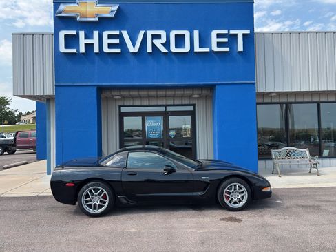 Used 2004 Chevrolet Corvette Z06 w/ Memory Package RWD image 5