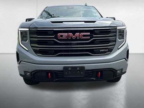 Used 2024 GMC Sierra 1500 AT4 w/ Technology Package AWD/4WD image 10