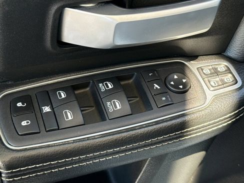 Used 2024 RAM 2500 Big Horn AWD/4WD image 18