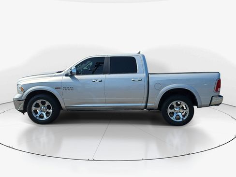 Used 2016 RAM 1500 Laramie AWD/4WD image 7
