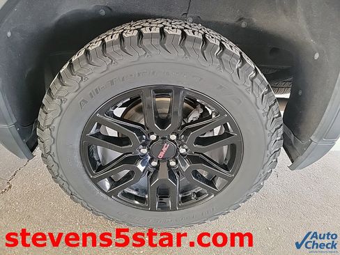 Used 2022 GMC Sierra 1500 Elevation w/ X31 Off-Road Package image 11