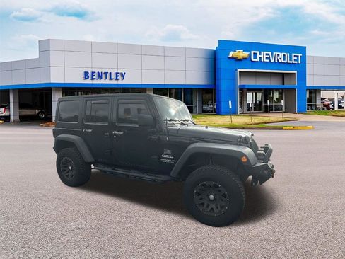 Used 2017 Jeep Wrangler Unlimited Sport image 8