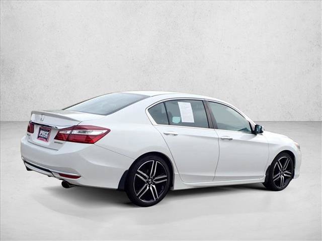Used 2017 Honda Accord Sport image 4
