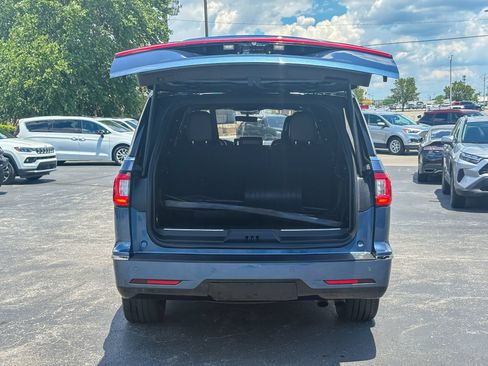 Used 2018 Lincoln Navigator L Select w/ Technology Package AWD/4WD image 44