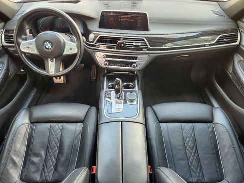 Used 2022 BMW 750i xDrive AWD/4WD image 23