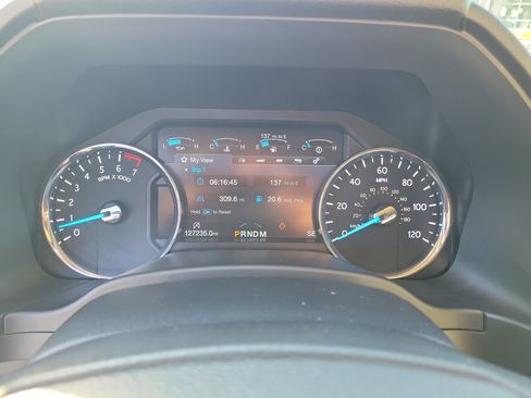 Used 2018 Ford Expedition Platinum image 30