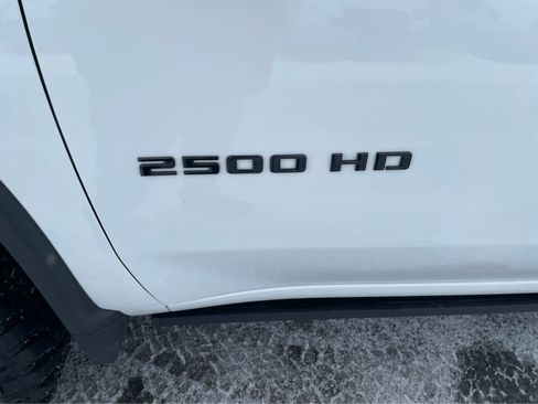 Used 2024 Chevrolet Silverado 2500 LTZ w/ LTZ Plus Package image 11