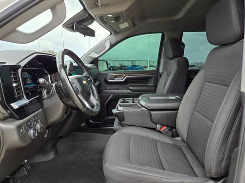 Used 2024 Chevrolet Silverado 1500 LT AWD/4WD image 9