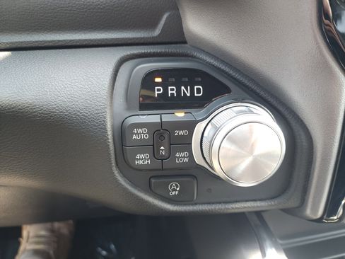 Used 2025 RAM 1500 Laramie AWD/4WD image 21