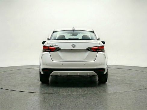 Used 2025 Nissan Versa SV FWD image 7