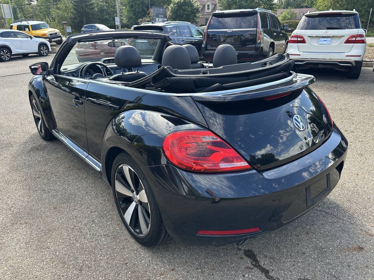 Used 2013 Volkswagen Beetle 2.0T FWD image 4