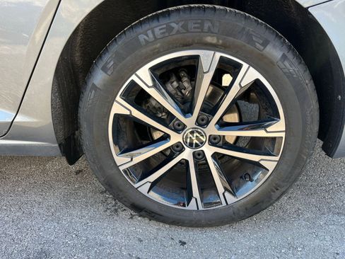 Used 2025 Volkswagen Jetta Sport image 28