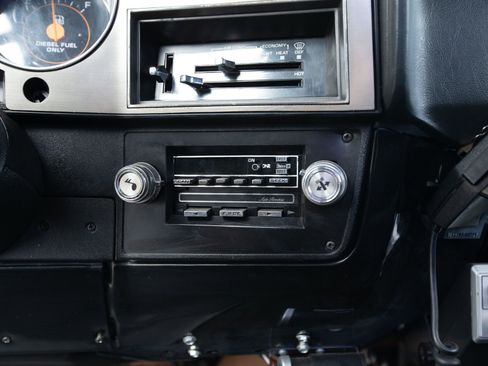 Used 1986 Chevrolet C/K Truck 2500 image 32