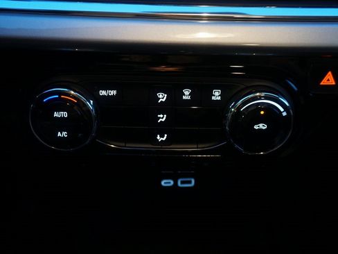 New 2026 Chevrolet Trax LT image 15