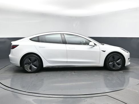 Used 2019 Tesla Model 3 Long Range image 3