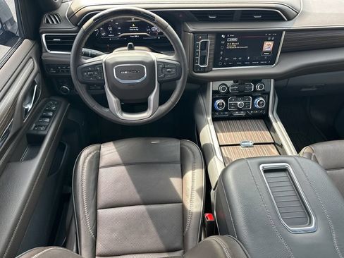 Used 2024 GMC Yukon XL Denali w/ Advanced Technology Package AWD/4WD image 25