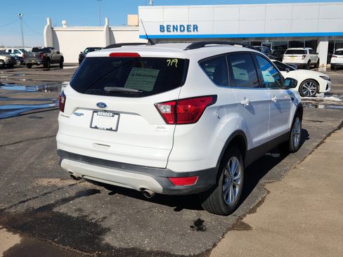 Used 2019 Ford Escape SEL image 4
