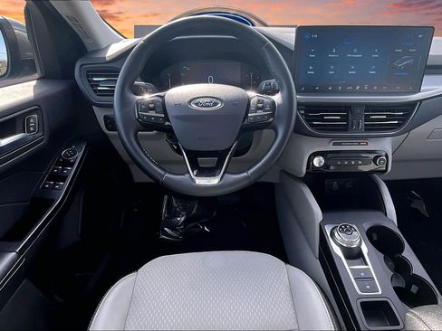 Certified 2025 Ford Escape SE FWD image 5