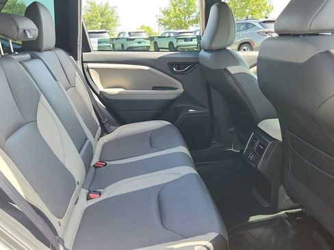 Used 2025 Subaru Forester Limited AWD/4WD image 27